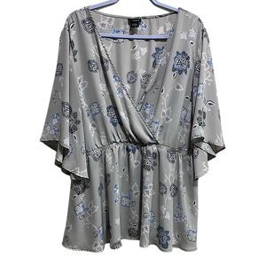 Torrid 3X Gray Floral Kimono Sleeve Peplum Blouse Boho Romantic Top